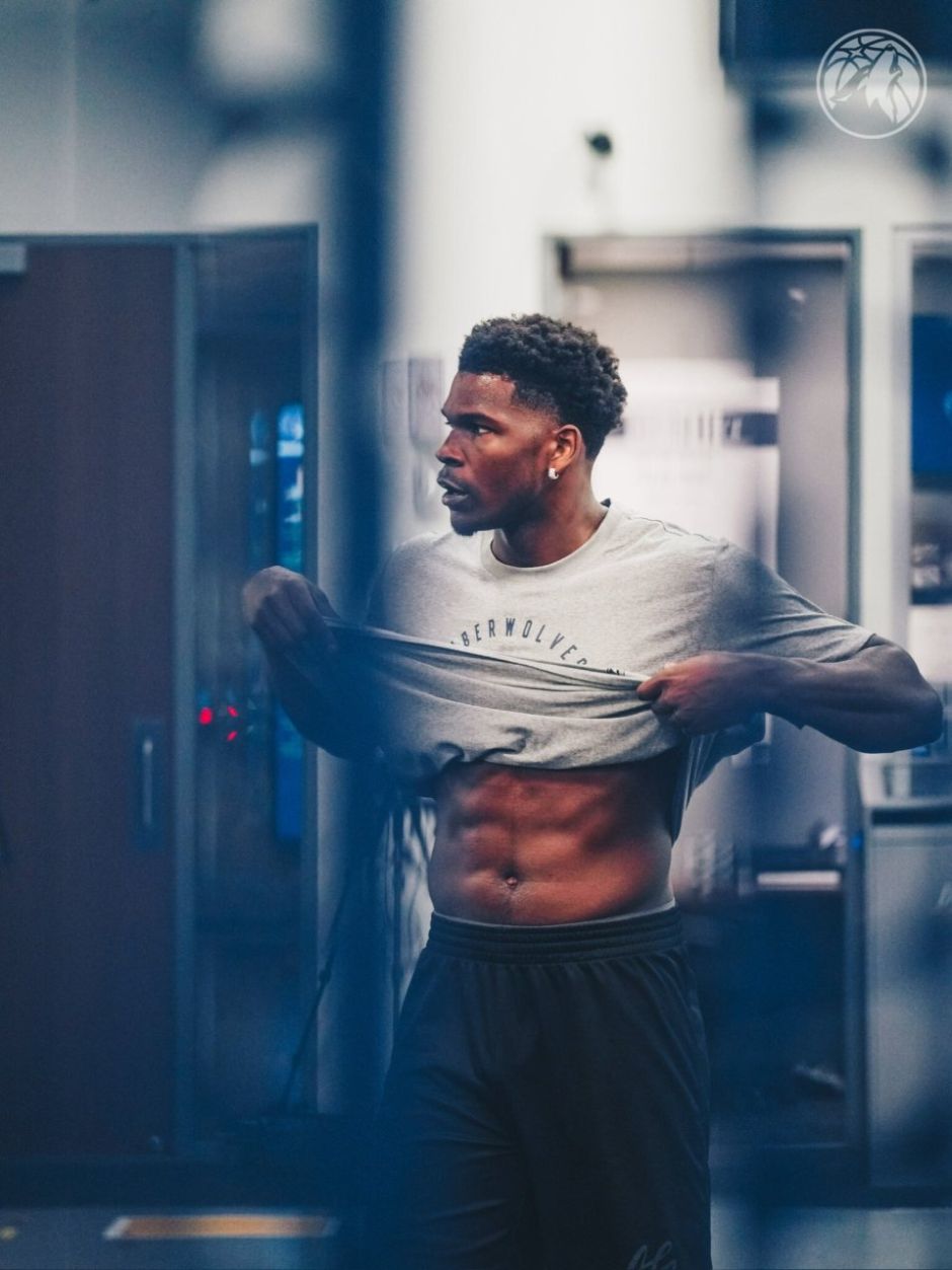 乔·莫尔正式宣布退役，双城队宣布将其 7 号球衣永久退休