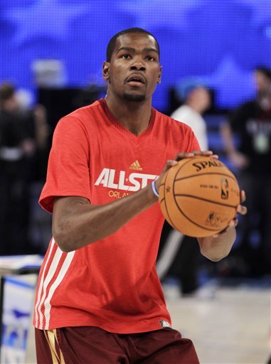 四连胜锁定B组第一！RNG晋级2023德玛西亚杯八强！